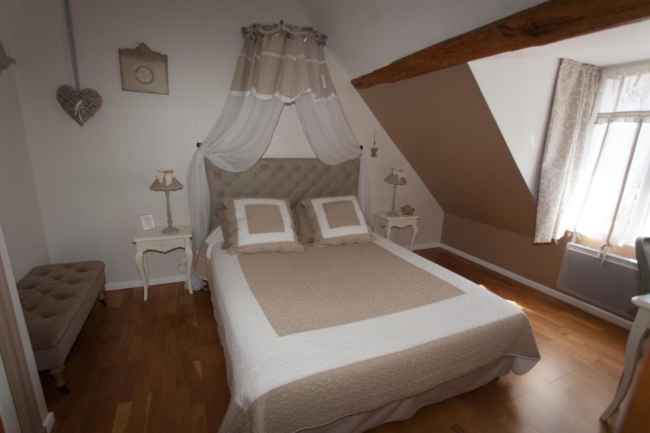 Bed and Breakfast Les Jarrieres Dame-Marie-les-Bois Exteriér fotografie