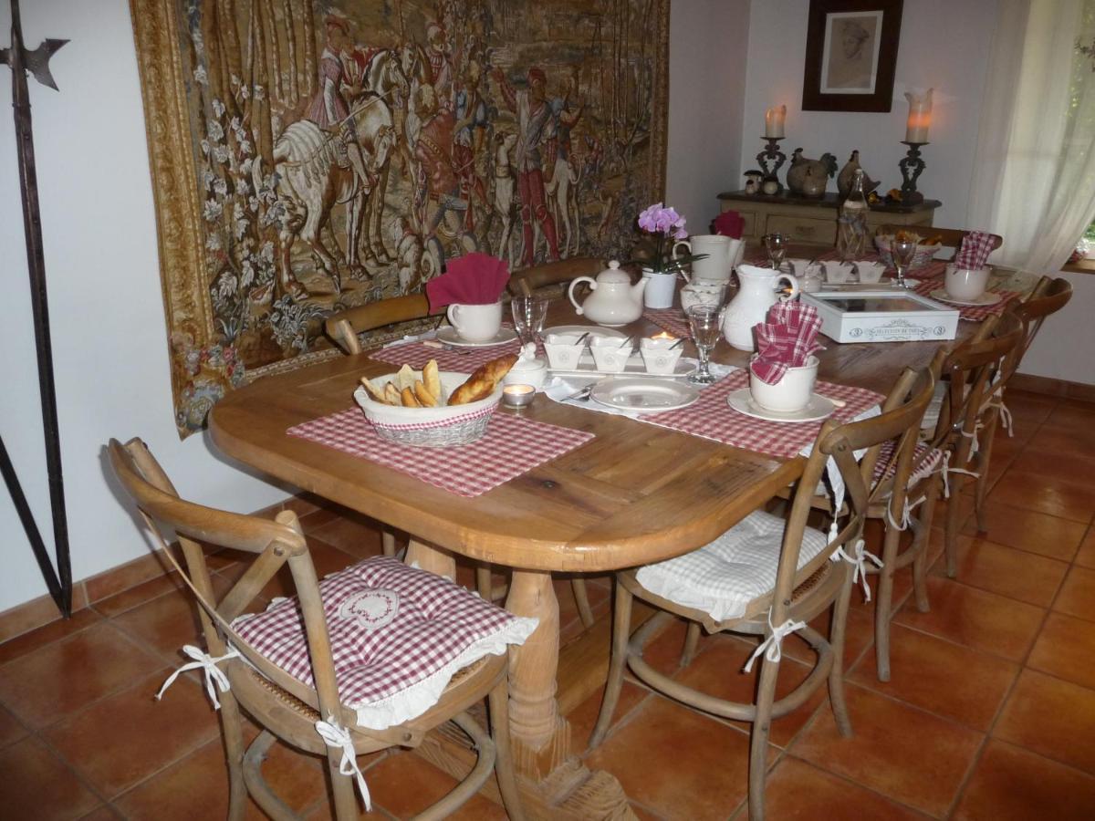 Bed and Breakfast Les Jarrieres Dame-Marie-les-Bois Exteriér fotografie