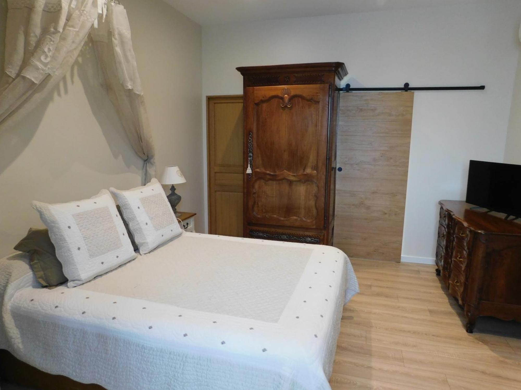 Bed and Breakfast Les Jarrieres Dame-Marie-les-Bois Exteriér fotografie