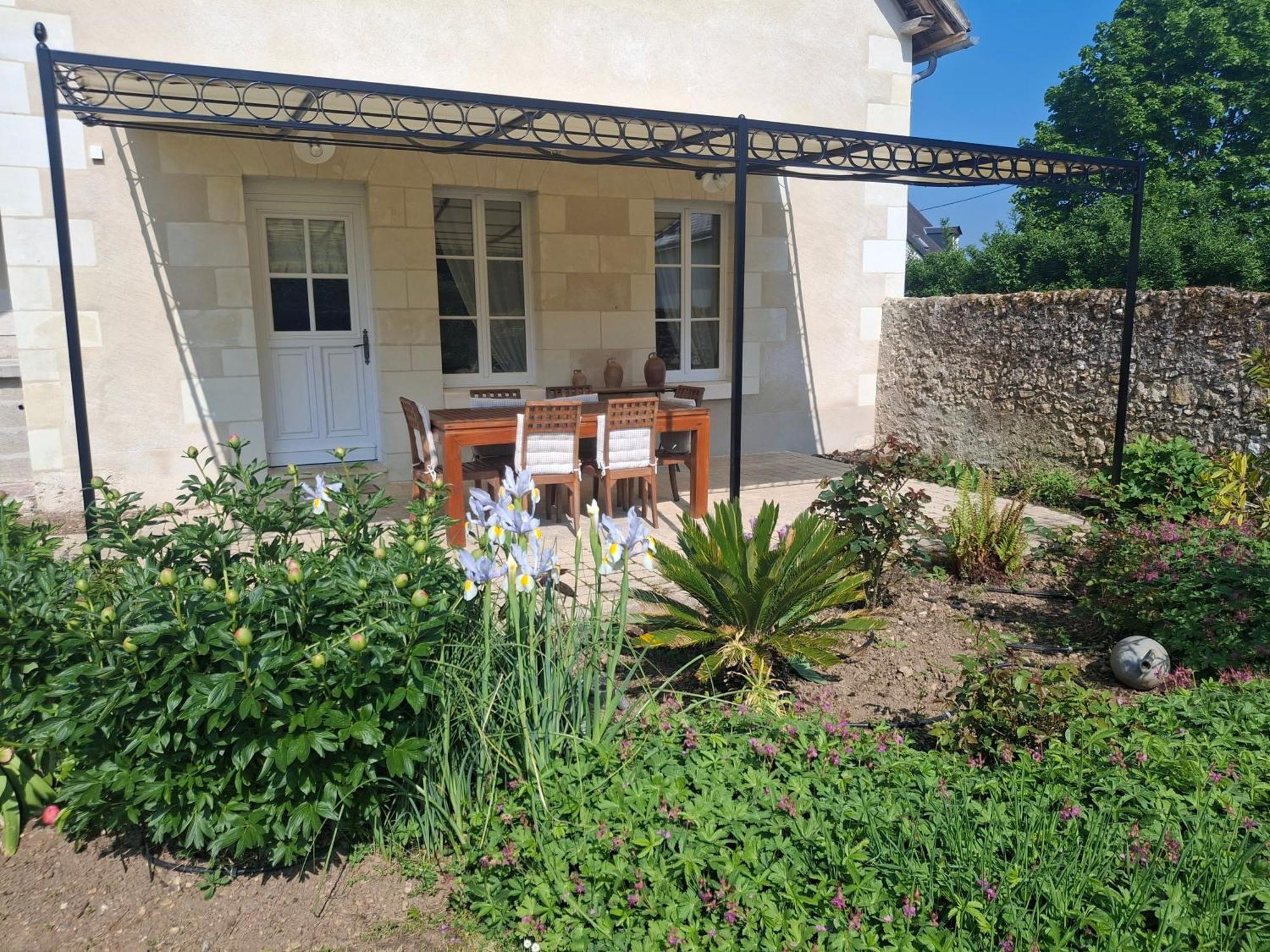 Bed and Breakfast Les Jarrieres Dame-Marie-les-Bois Exteriér fotografie